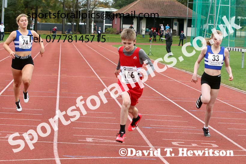 200 metres, NECAA Open Meeting, Morpeth, Sunday, October 18th. David T. Hewitson/Sports for All Pics